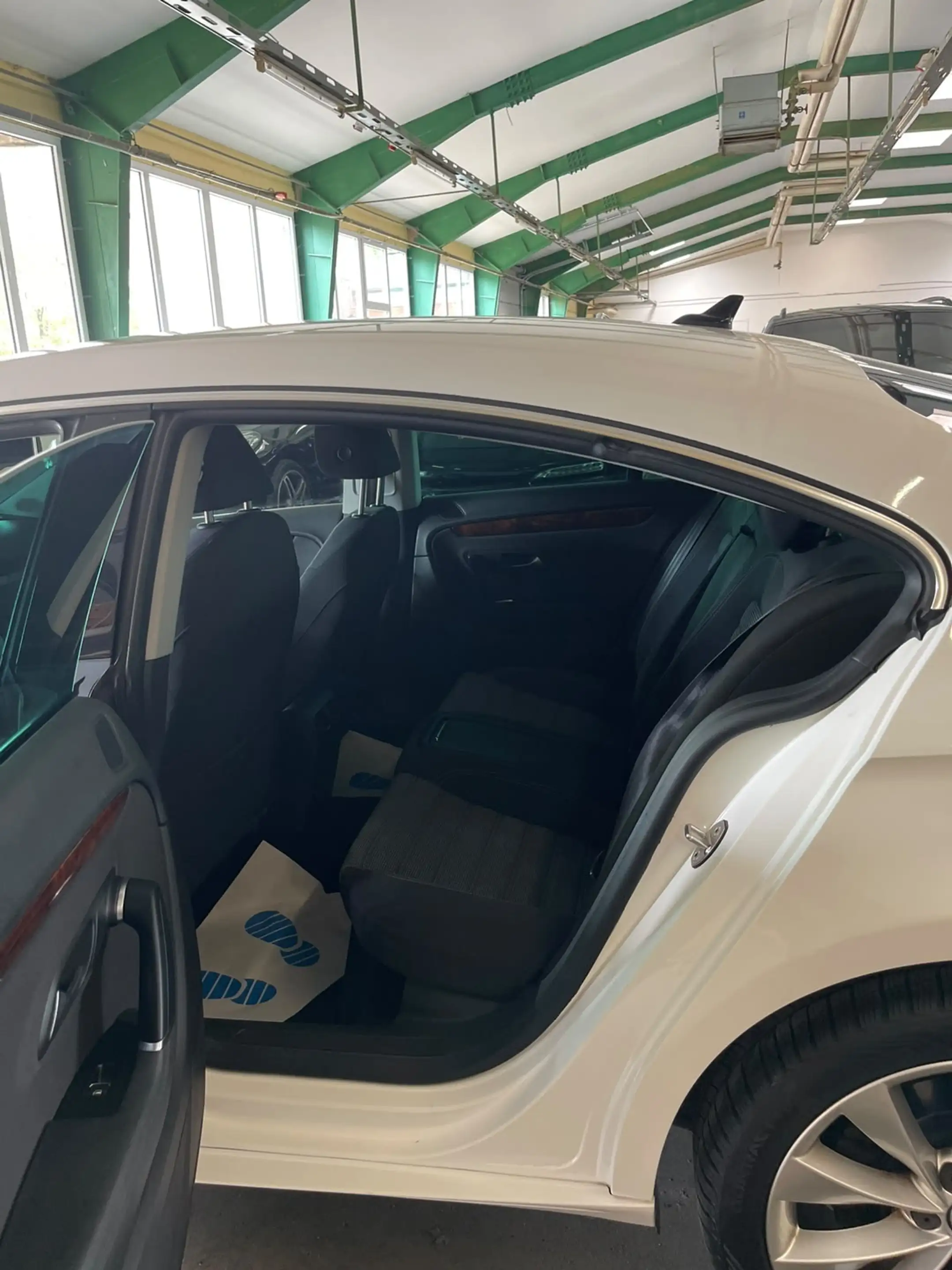 Volkswagen Passat CC Passat CC 2.0 TSI*BI-XEN*SPORTPAK*2.HND*TÜV28*18ZOLL — photo 12