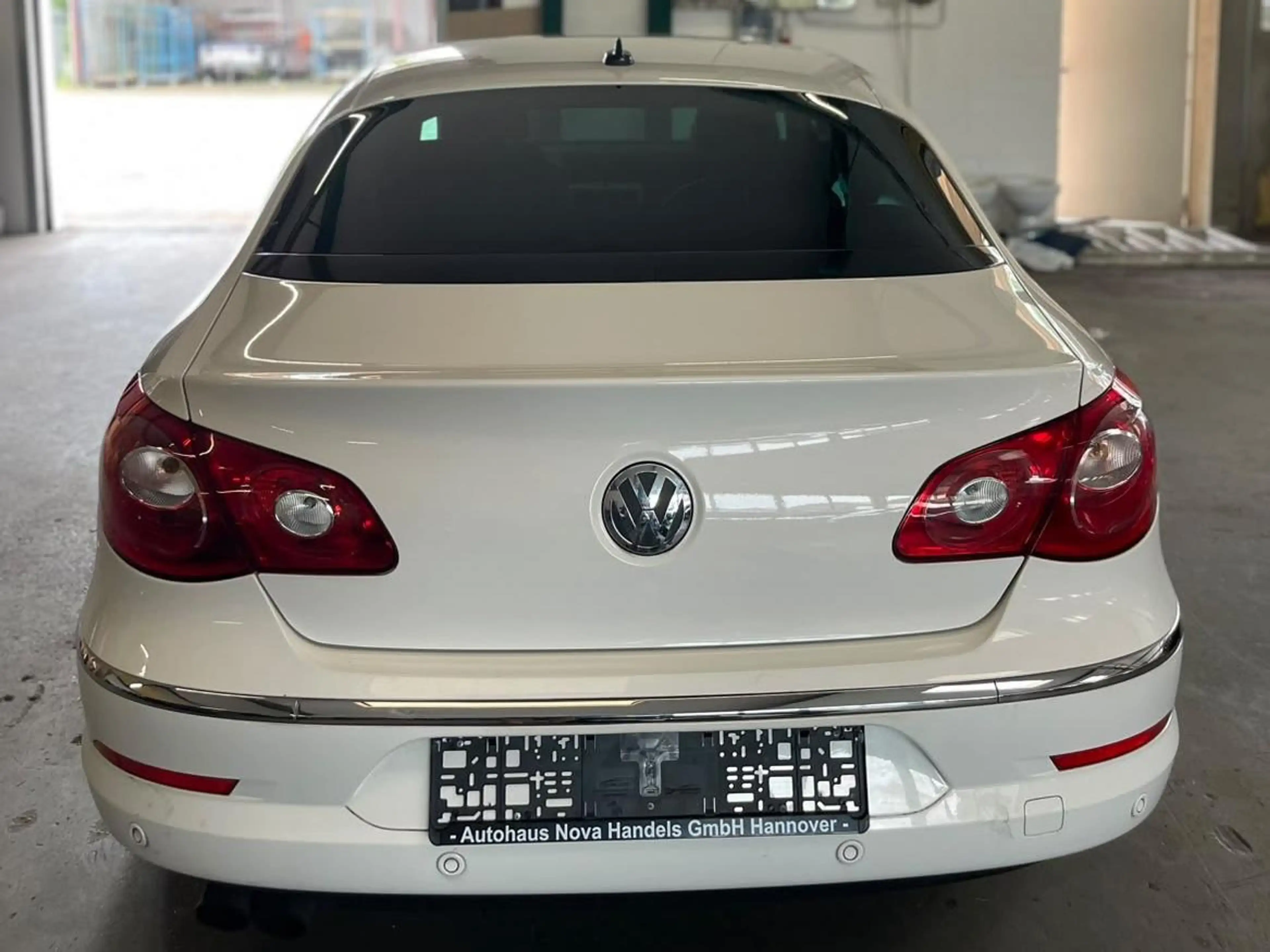 Volkswagen Passat CC Passat CC 2.0 TSI*BI-XEN*SPORTPAK*2.HND*TÜV28*18ZOLL — photo 4