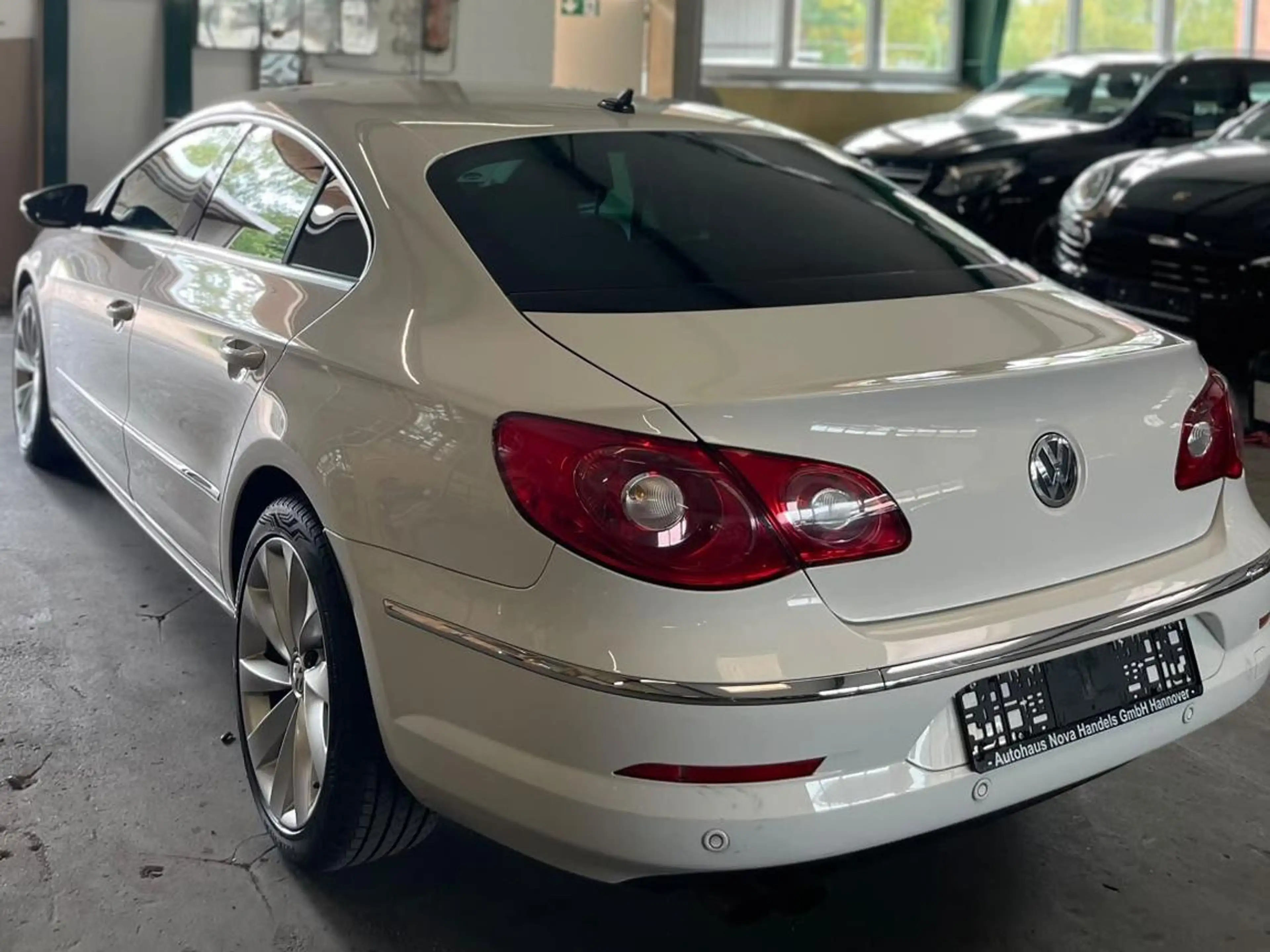 Volkswagen Passat CC Passat CC 2.0 TSI*BI-XEN*SPORTPAK*2.HND*TÜV28*18ZOLL — photo 5