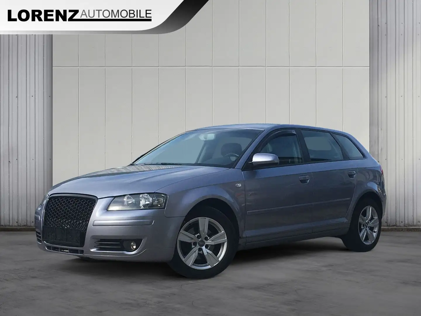 Audi A3 Sportback 1.6 FSI Attraction+Klimaautomatik Silber - 1