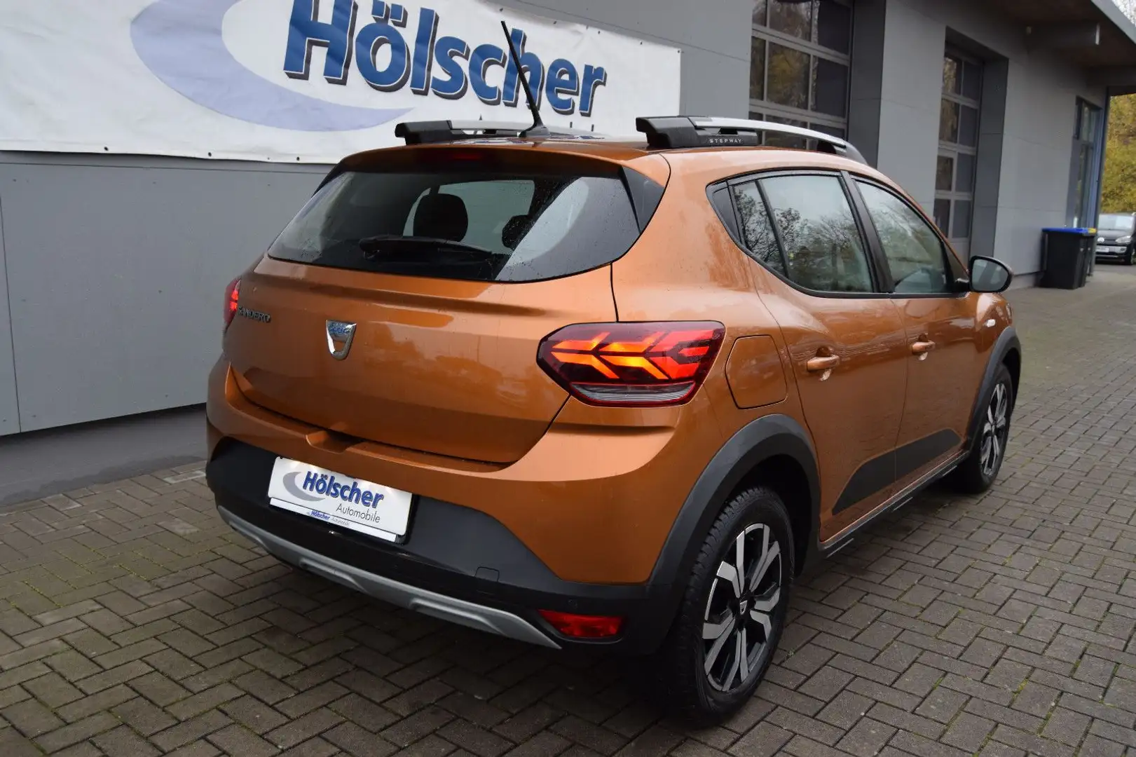 Dacia Sandero III Stepway !AUTO!Navi,Kam,Parks,V&H,,,, Orange - 2