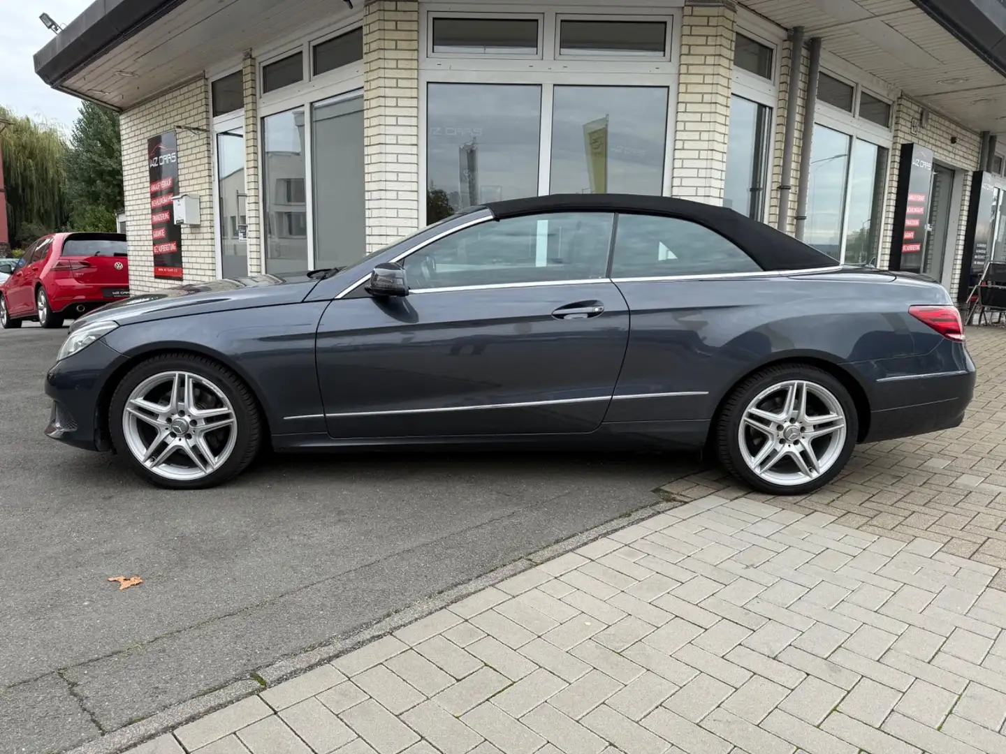 Mercedes-Benz E 250 Cabrio E 250 NAVI KLIMA BSD PDC HARMAN KARDON Gris - 2