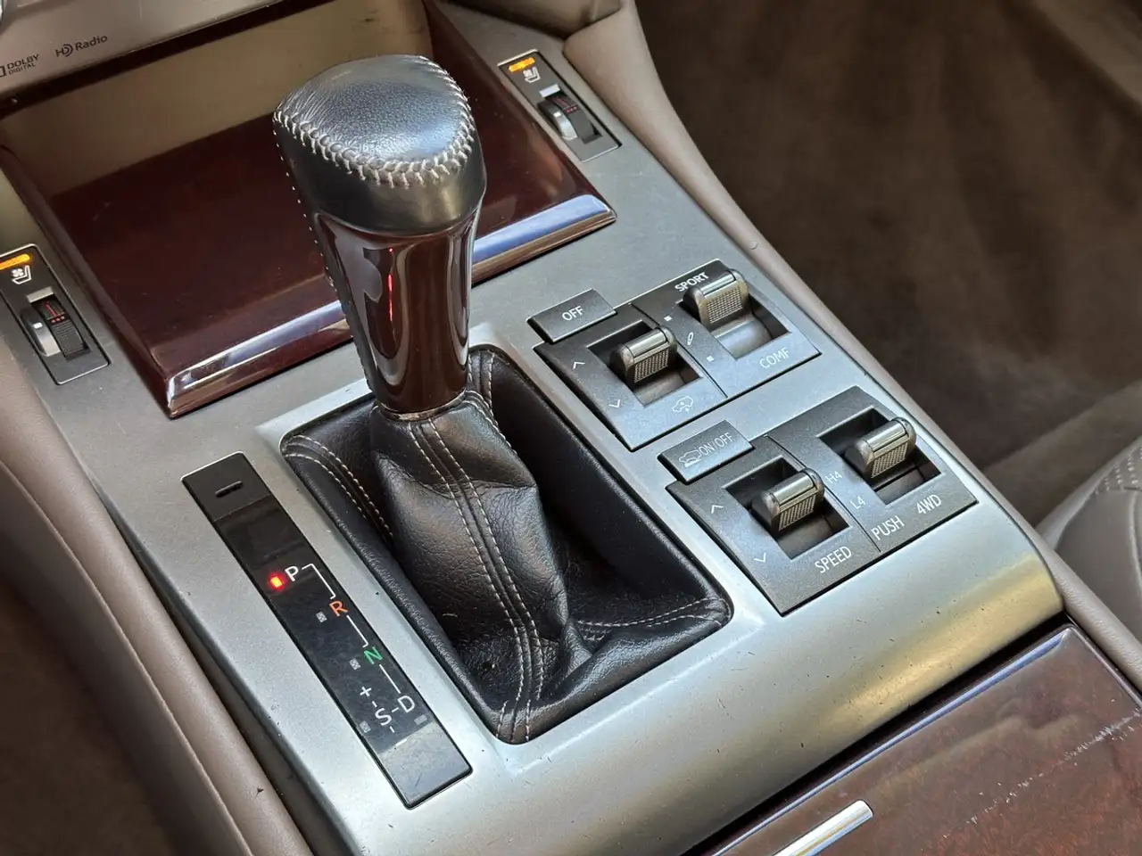 Lexus GX fotografie Lexus GX