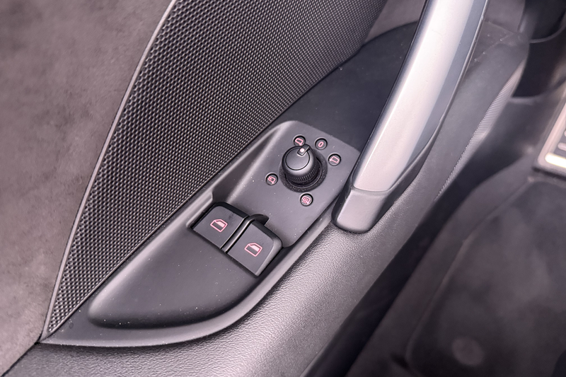 Audi TT Roadster 2.0 TFSI Aut. quattro S-Line Nekverwarmin — photo 19