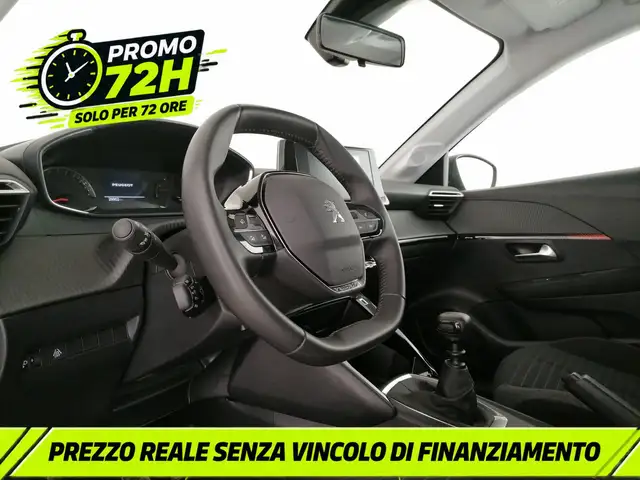 Peugeot 208 view 11
