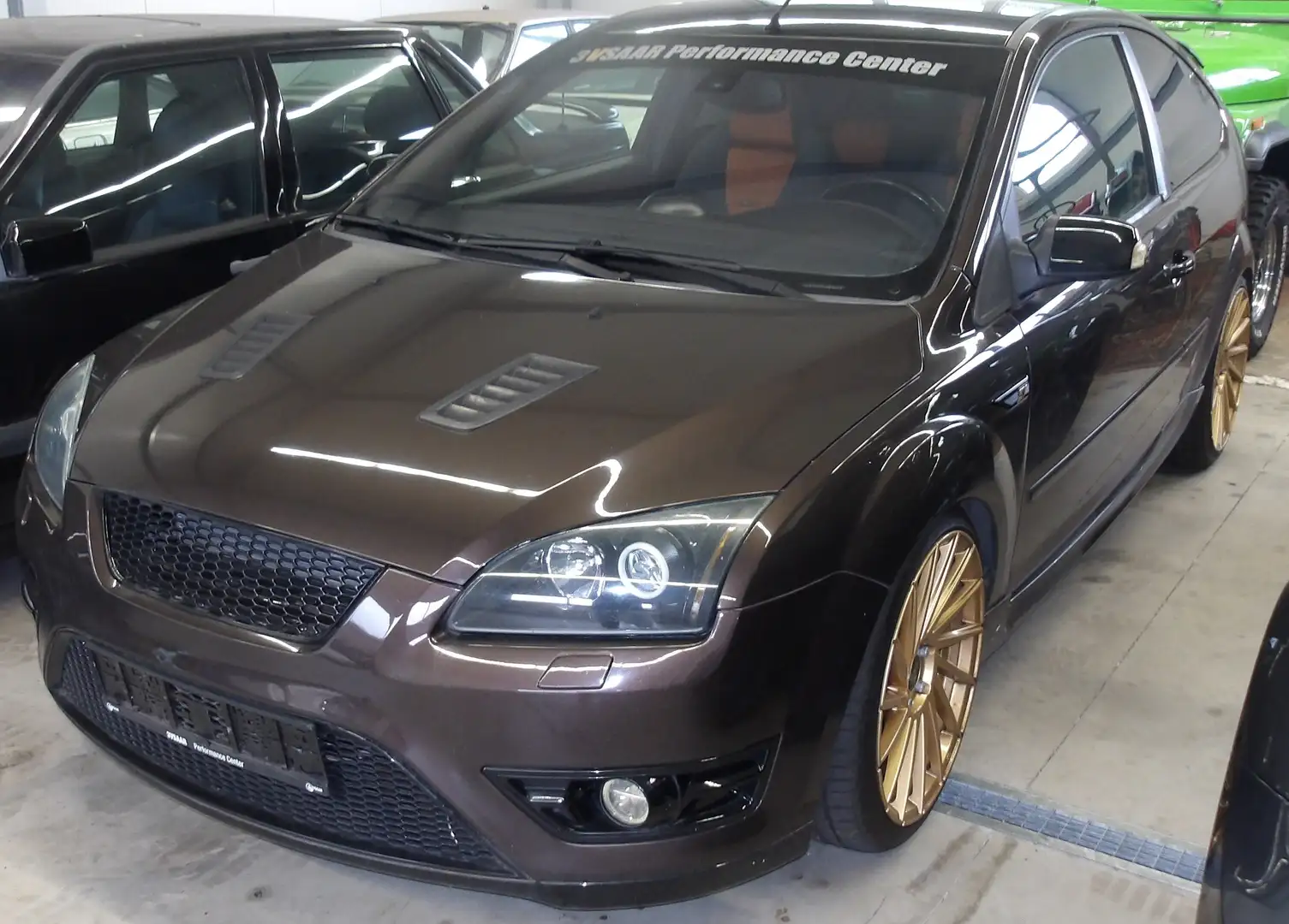 Ford Focus Focus Fließheck  3-Türer 2.5 ST Braun - 2