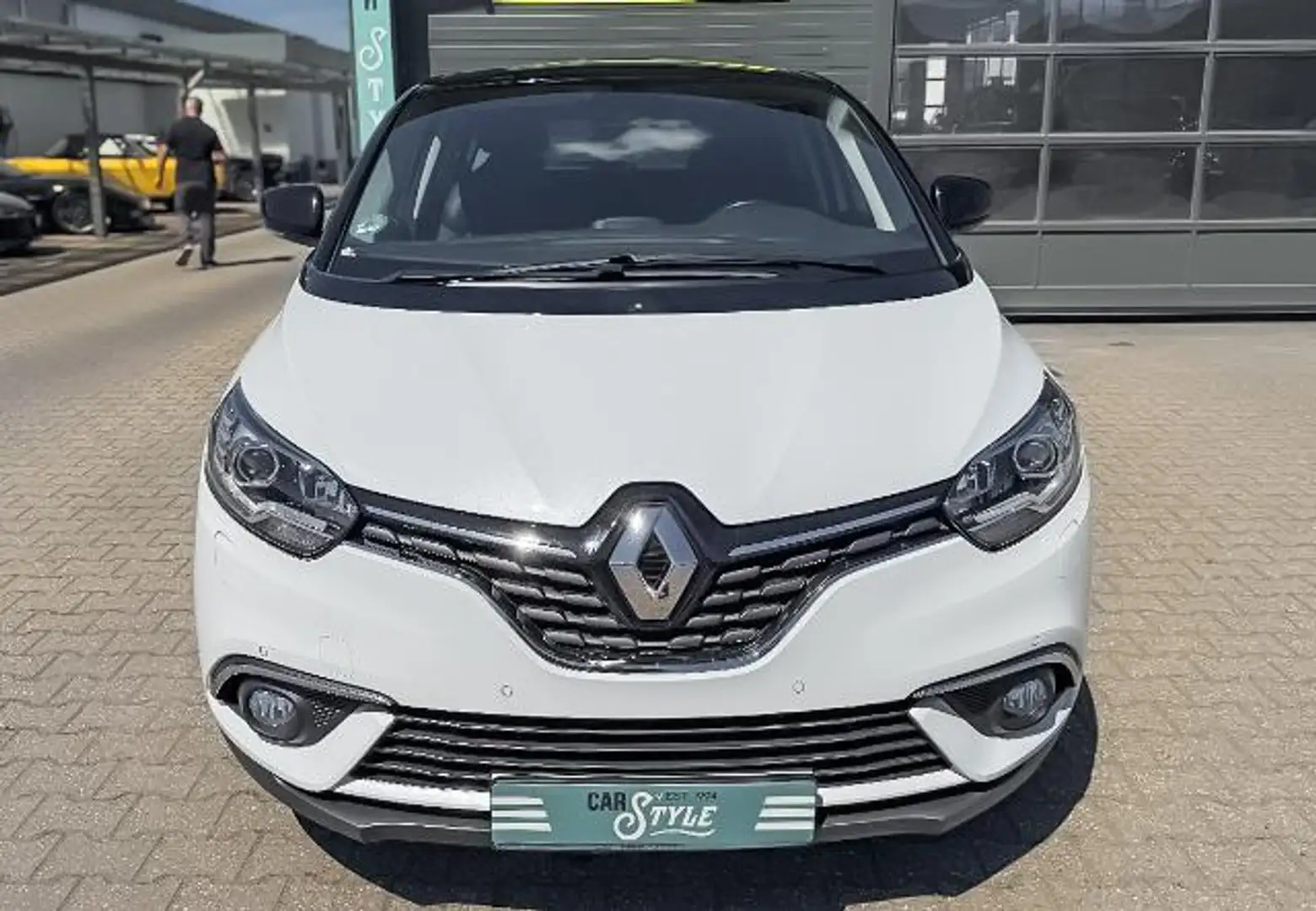 Renault Grand Scenic IV 1.7 BLUE dCi 150 Grand BOSE-Editio Biały - 2