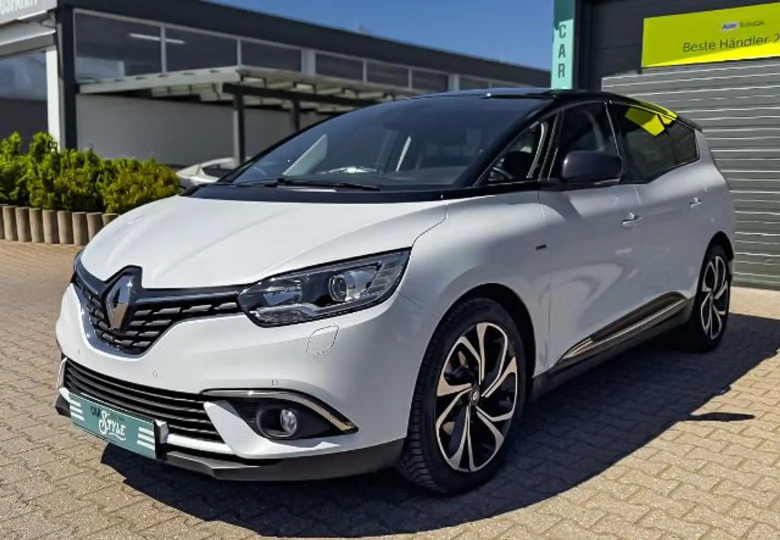 Renault Grand Scenic IV 1.7 BLUE dCi 150 Grand BOSE-Editio Biały - 1