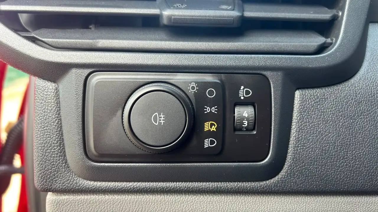 Ford Transit Custom FT320 L2 136 PS Trend LED 70l 7