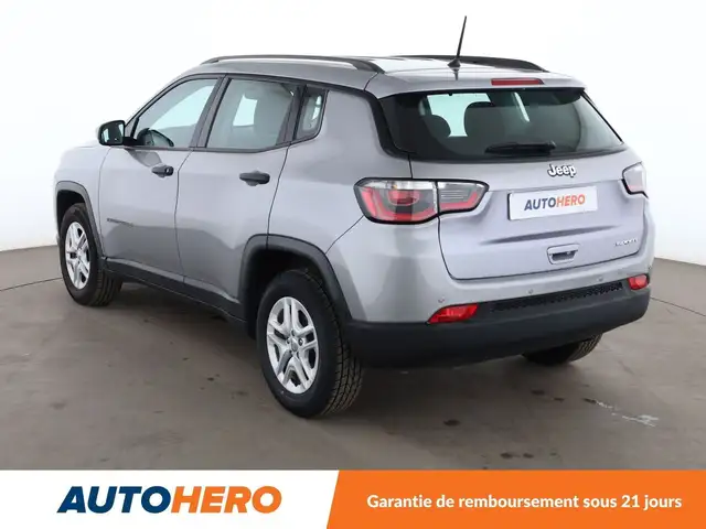 Jeep Compass view 4