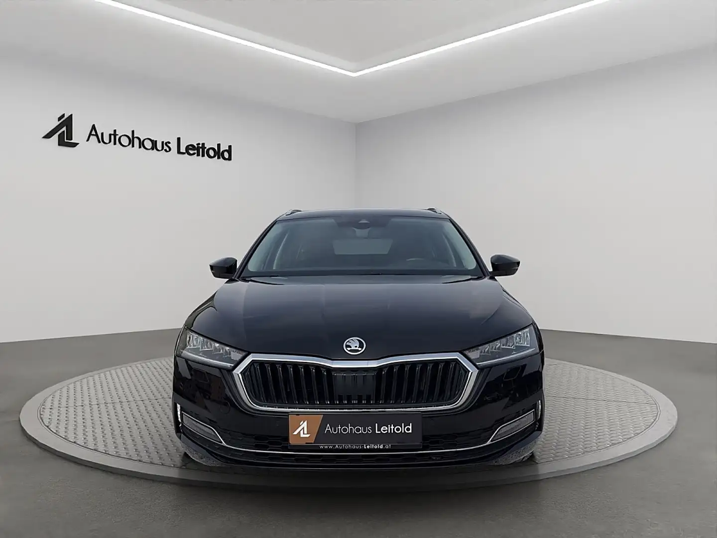 Skoda Octavia Combi 2,0 TDI Style DSG LED HEADUP MEMORY KEYLE... Schwarz - 2