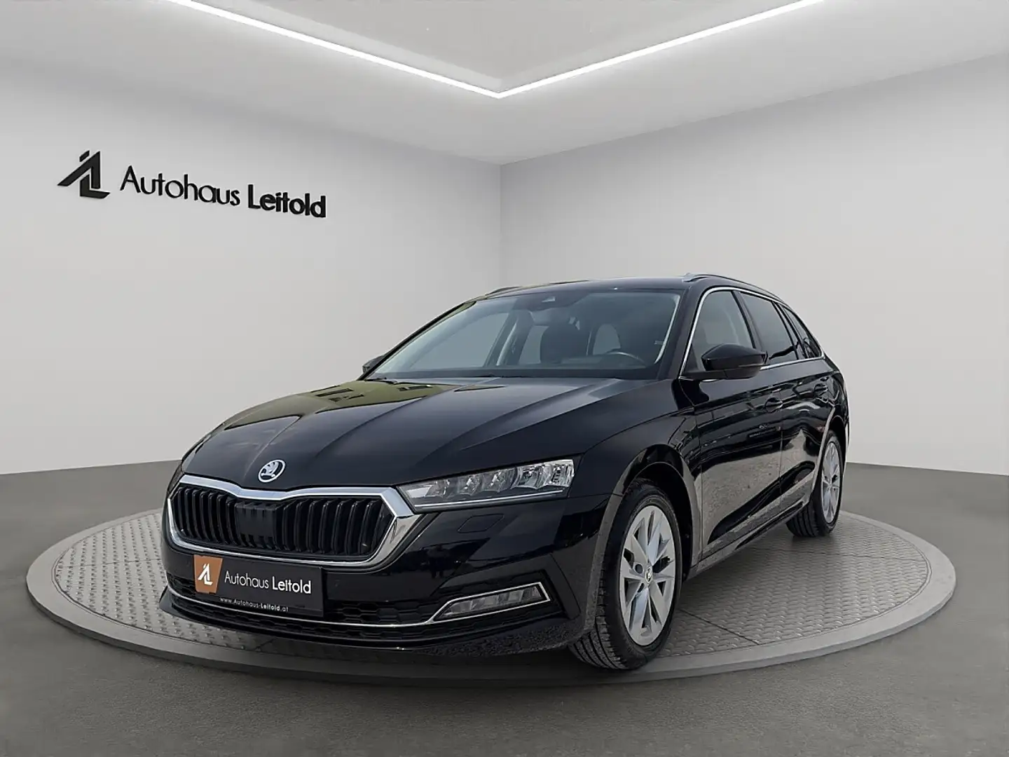 Skoda Octavia Combi 2,0 TDI Style DSG LED HEADUP MEMORY KEYLE... Schwarz - 1