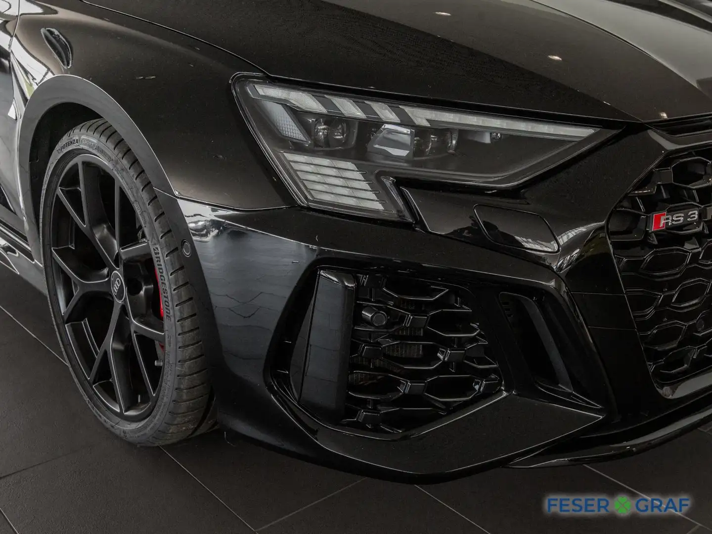 Audi RS3 Limousine 2.5 TFSI qu.,Matrix,Pano,B&O,HuD,ACC Schwarz - 2