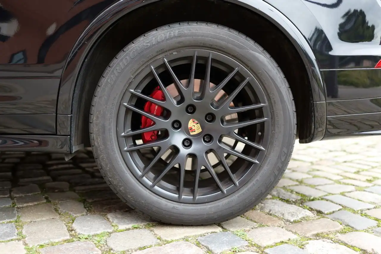 Porsche Cayenne GTS – Foto 11