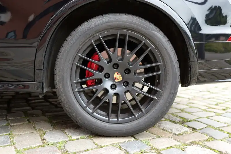 Porsche Cayenne GTS – Foto 11