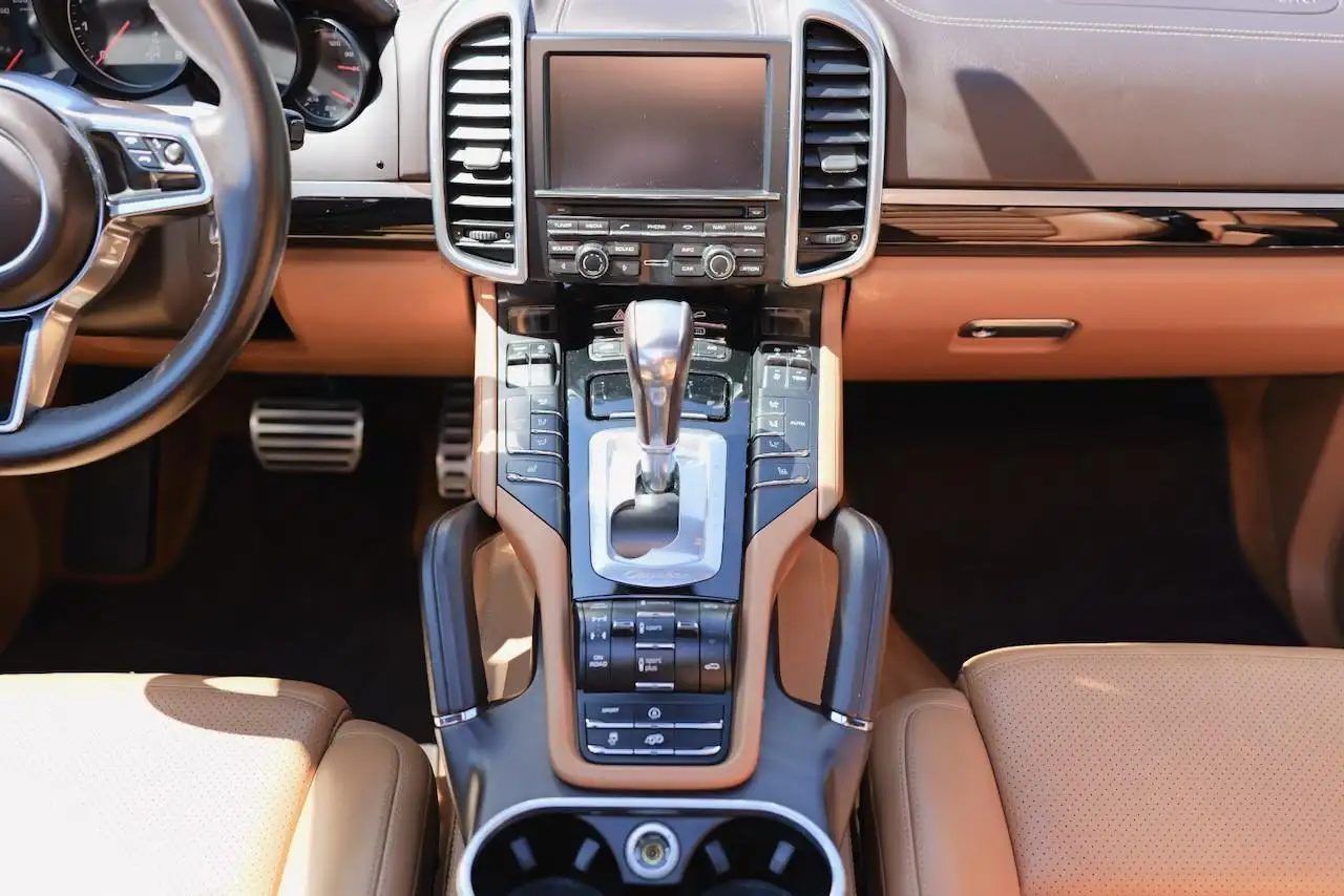 Porsche Cayenne GTS – Foto 8