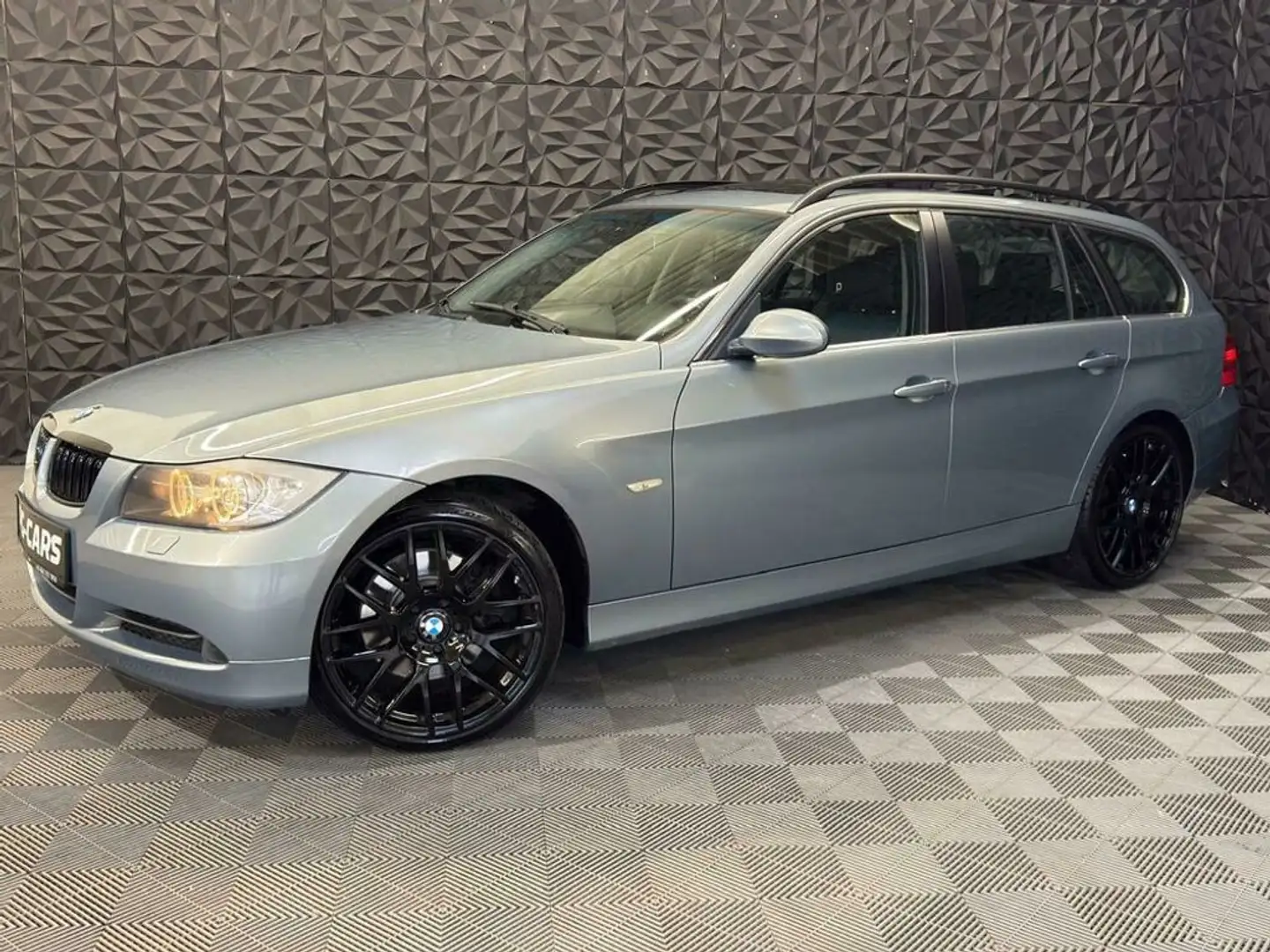 BMW Sonstige 3er 330d xDrive Grau - 2