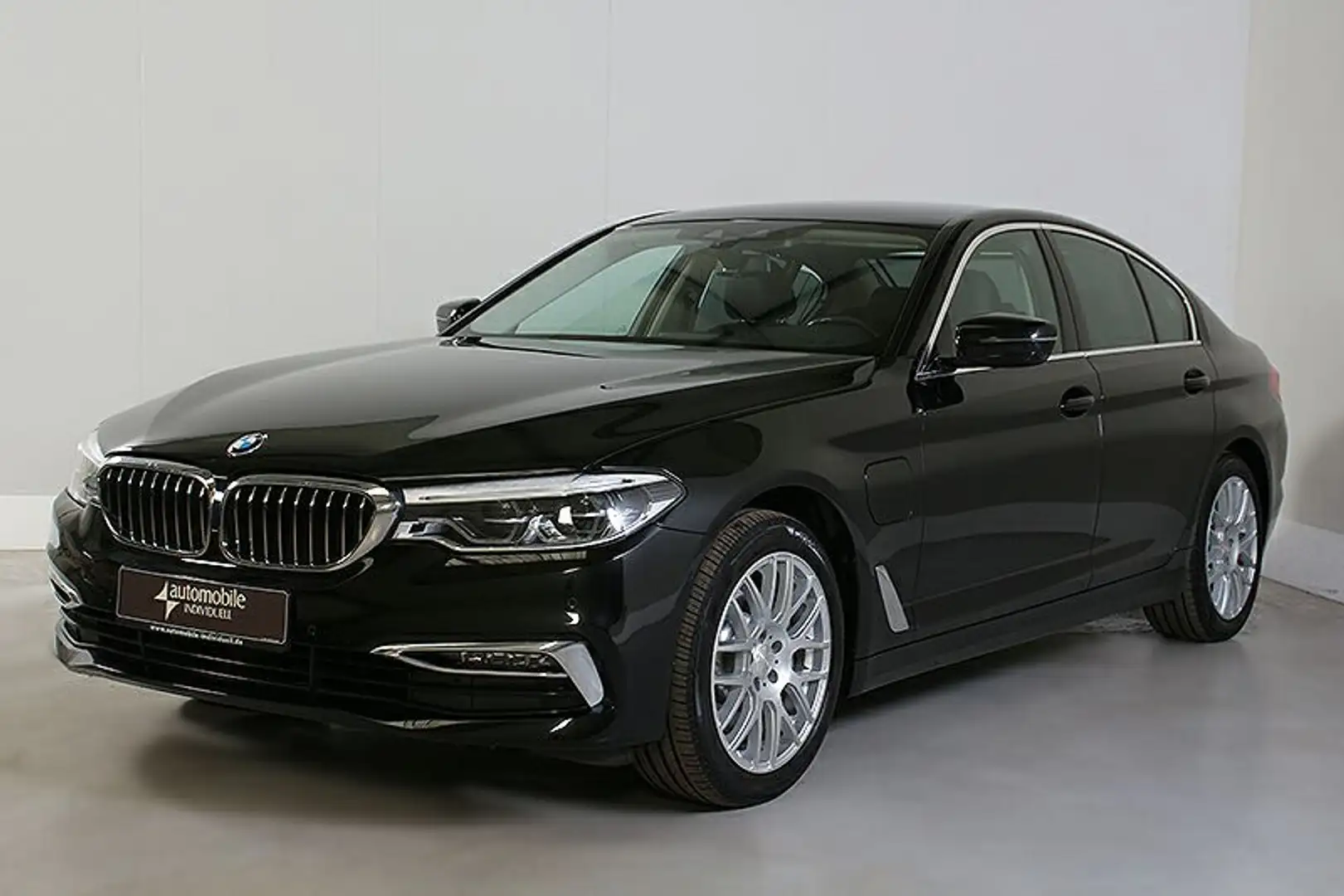BMW 530 e Luxury Line LED HuD Navi HiFi Kamera Nero - 2