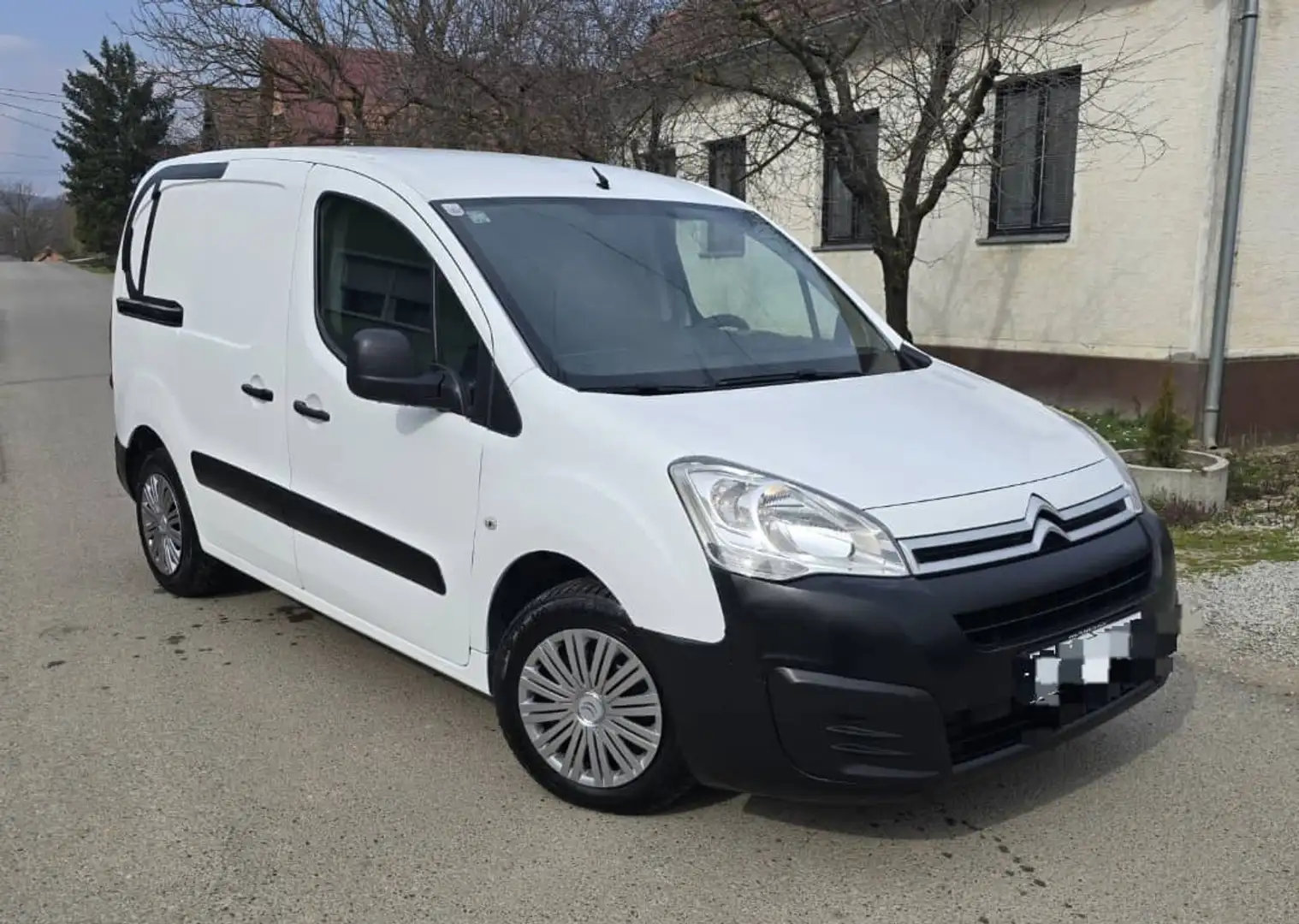 Citroen Berlingo Berlingo Millesime 2,0 HDI Weiß - 2