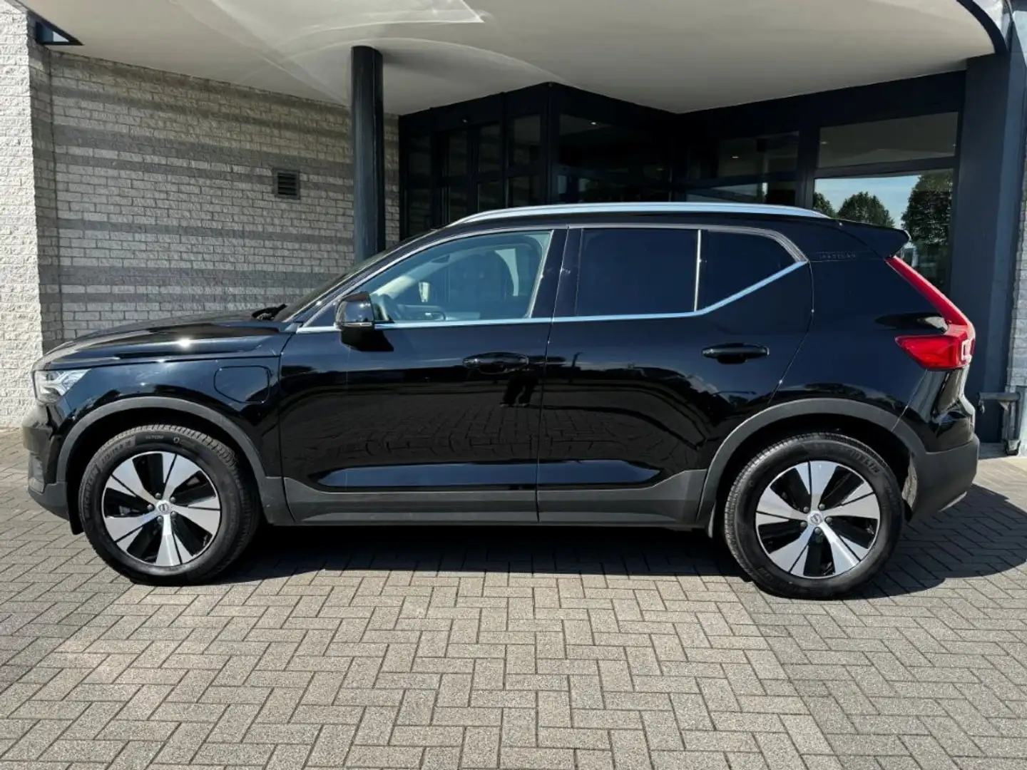 Volvo XC40 T4 Twin Engine 211pk GT Inscription Expression | W Negro - 2