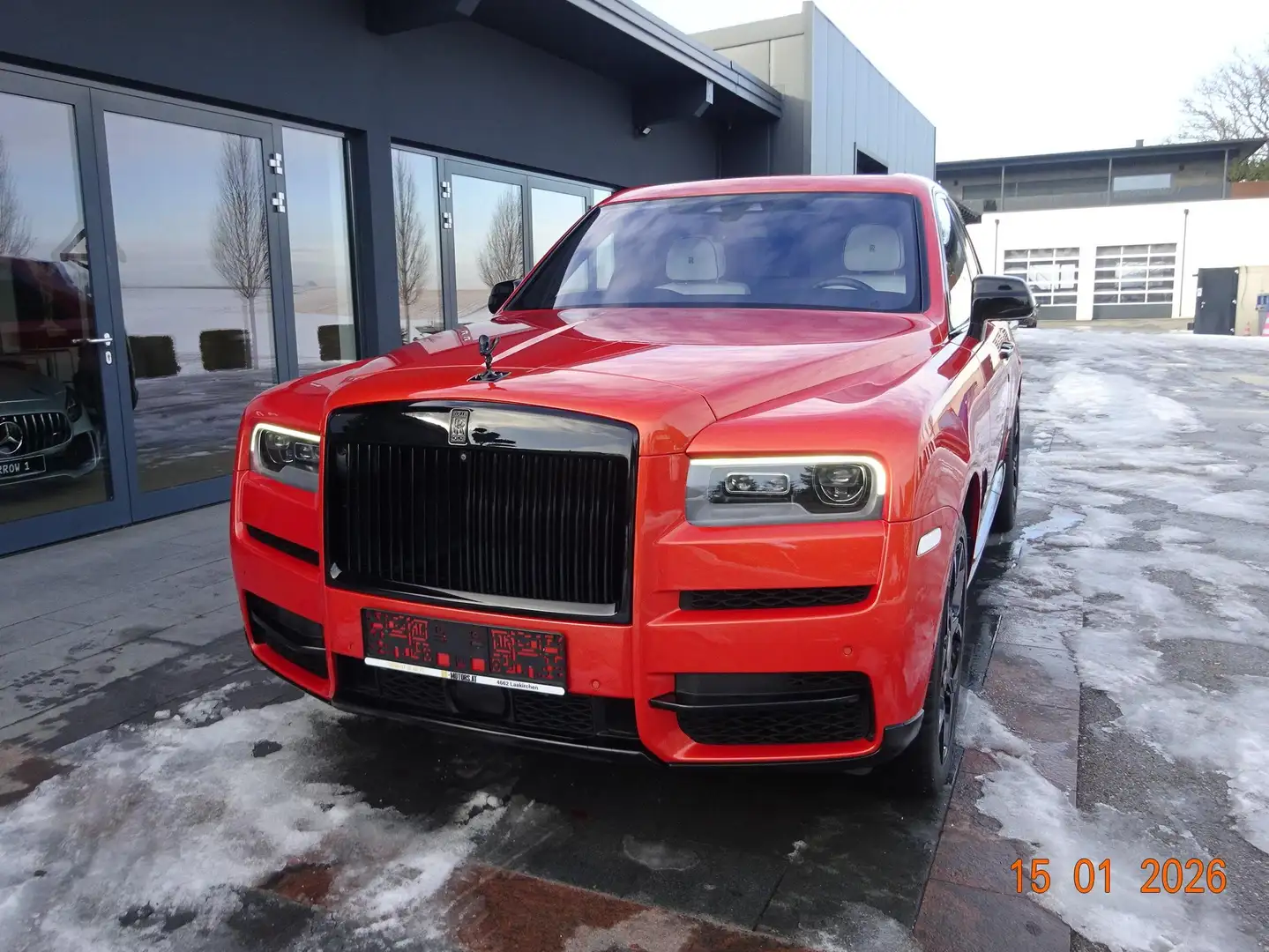 Rolls-Royce Cullinan Sonderfarbe "crystal over orange met." Orange - 1