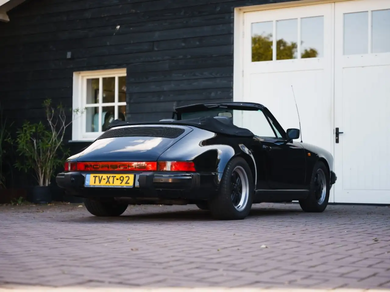Porsche 911 Carrera 3.2 Cabriolet â European Delivery â, foto 11