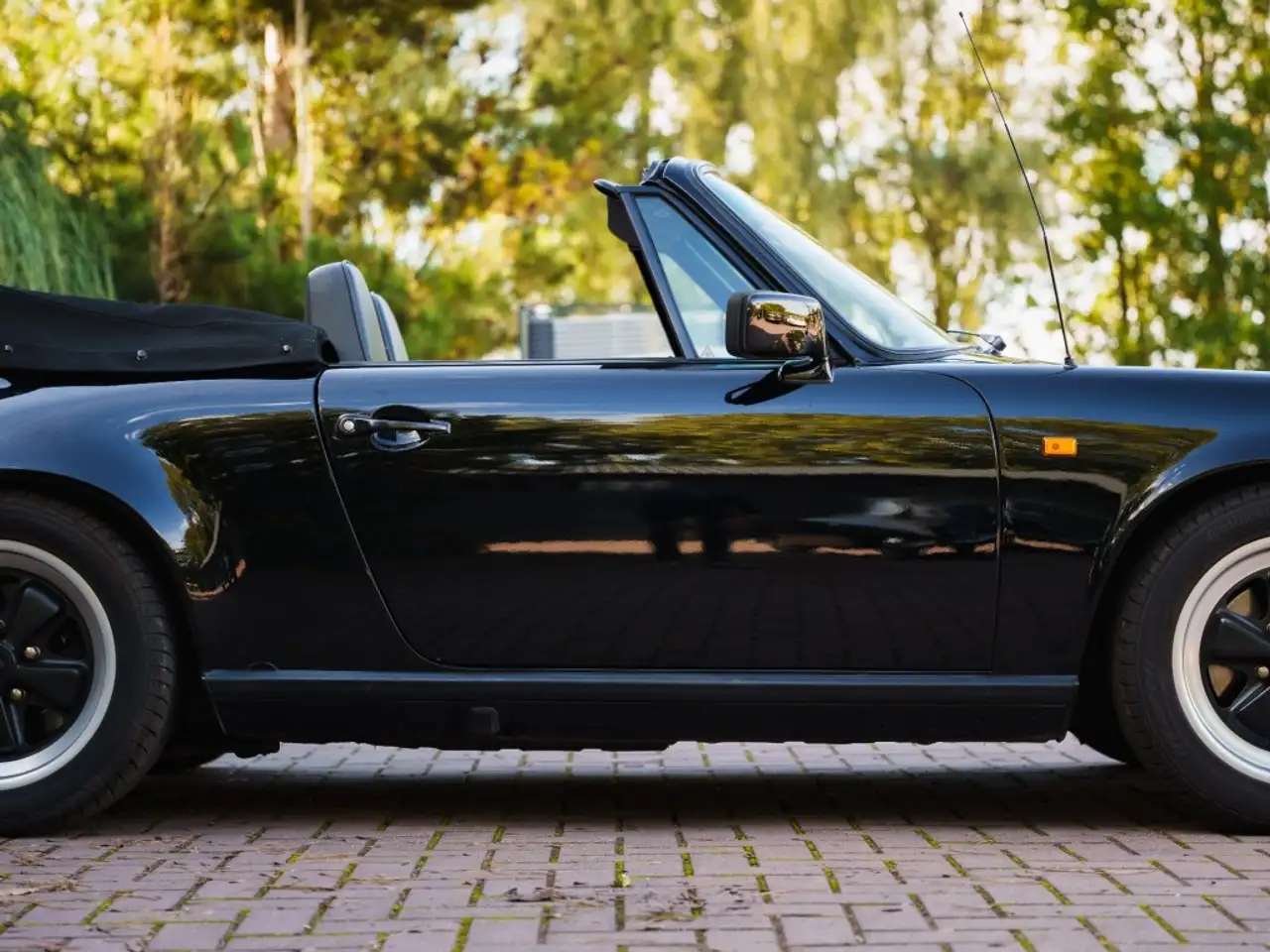 Porsche 911 Carrera 3.2 Cabriolet â European Delivery â, foto 9