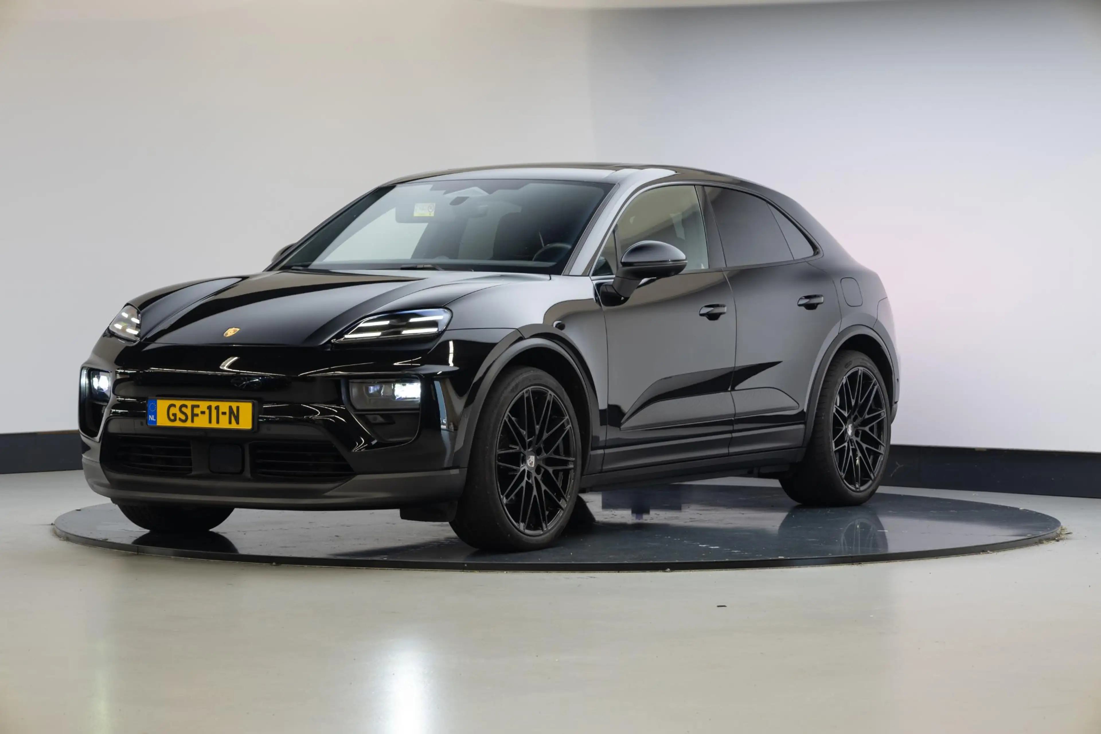 Porsche Macan 4 100 kWh | Chrono | Luchtvering | 22 Inch | 360 C — photo 13