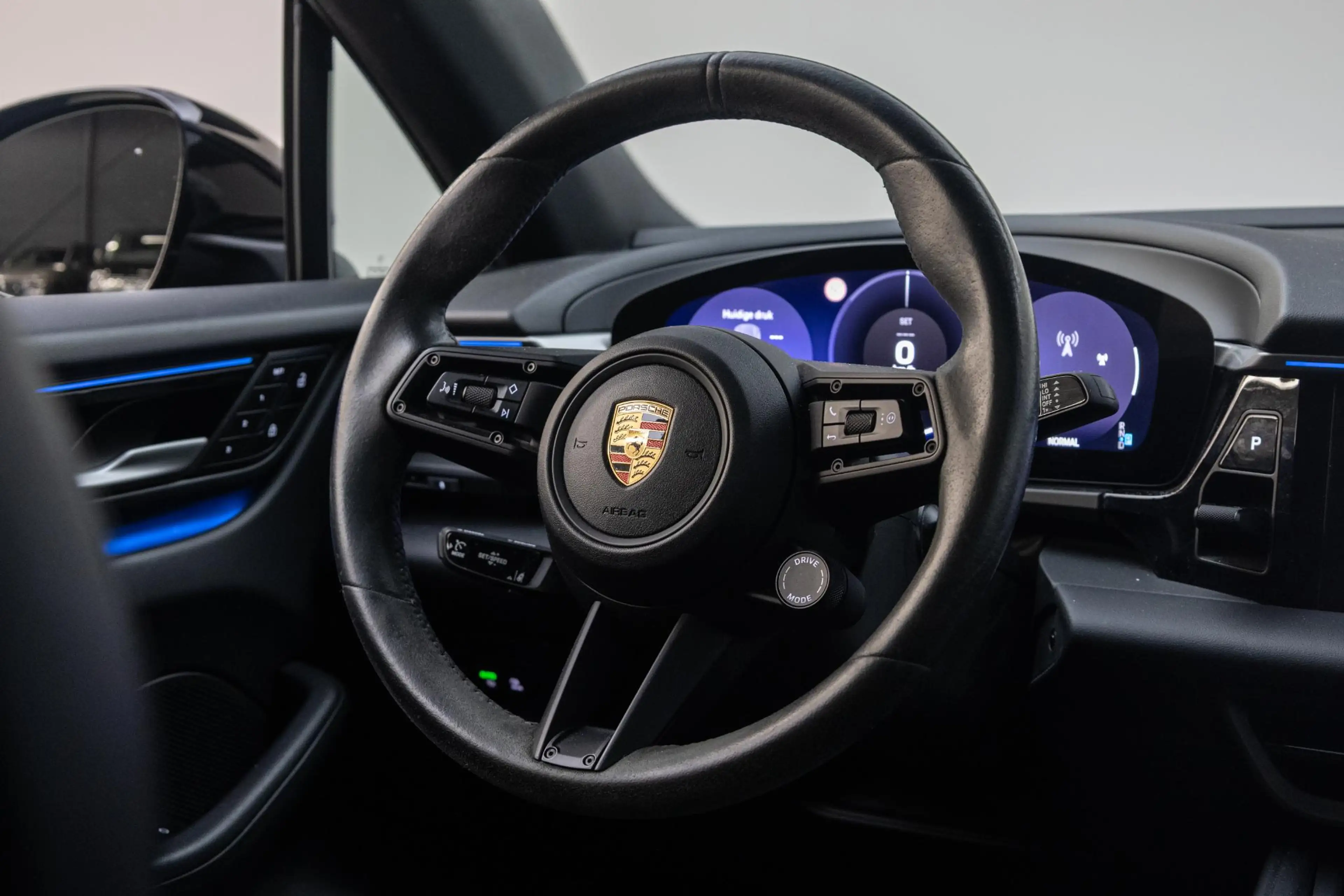 Porsche Macan 4 100 kWh | Chrono | Luchtvering | 22 Inch | 360 C — photo 7