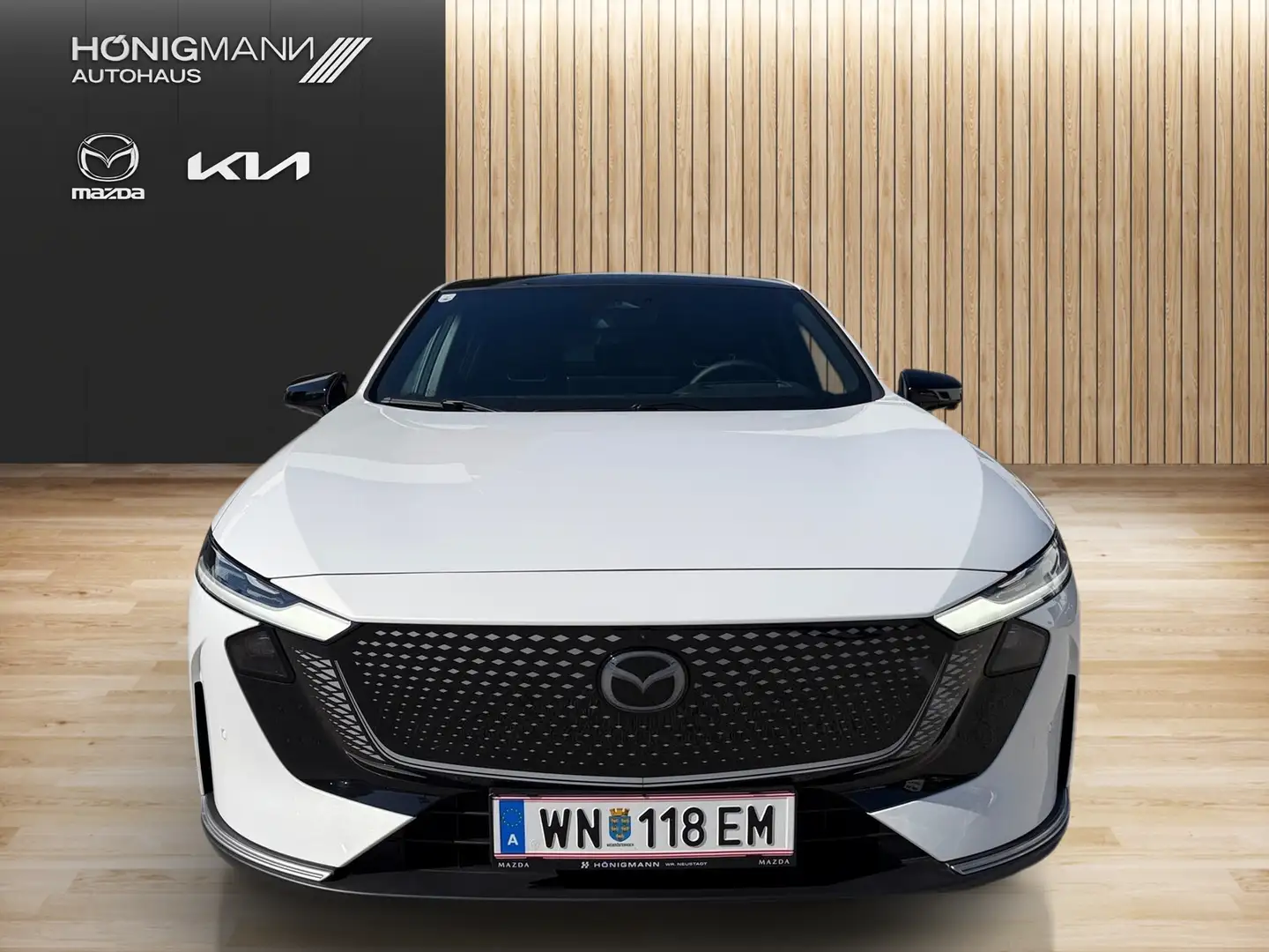 Mazda 6e 68,8KWH SR TAKUMI Weiß - 2