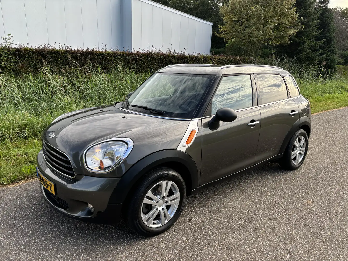 MINI One Countryman Mini 1.6 Carver / AUTOMAAT / AIRCO / NAVI / CRUISE Gris - 2