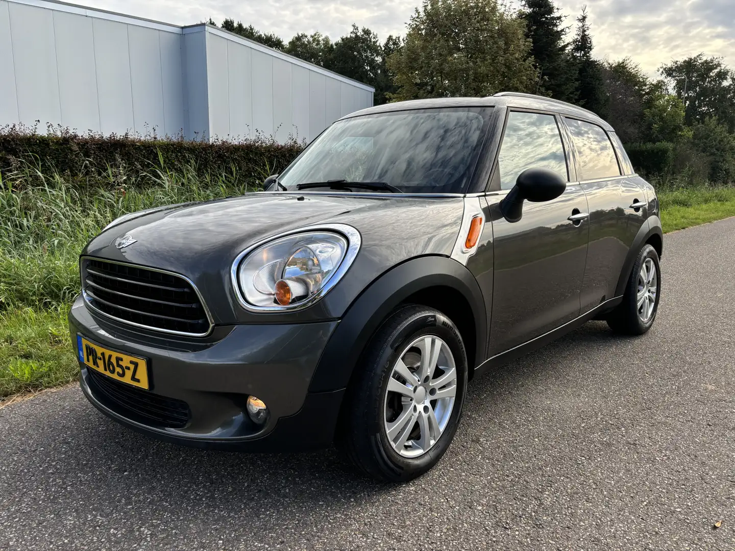 MINI One Countryman Mini 1.6 Carver / AUTOMAAT / AIRCO / NAVI / CRUISE Gris - 1