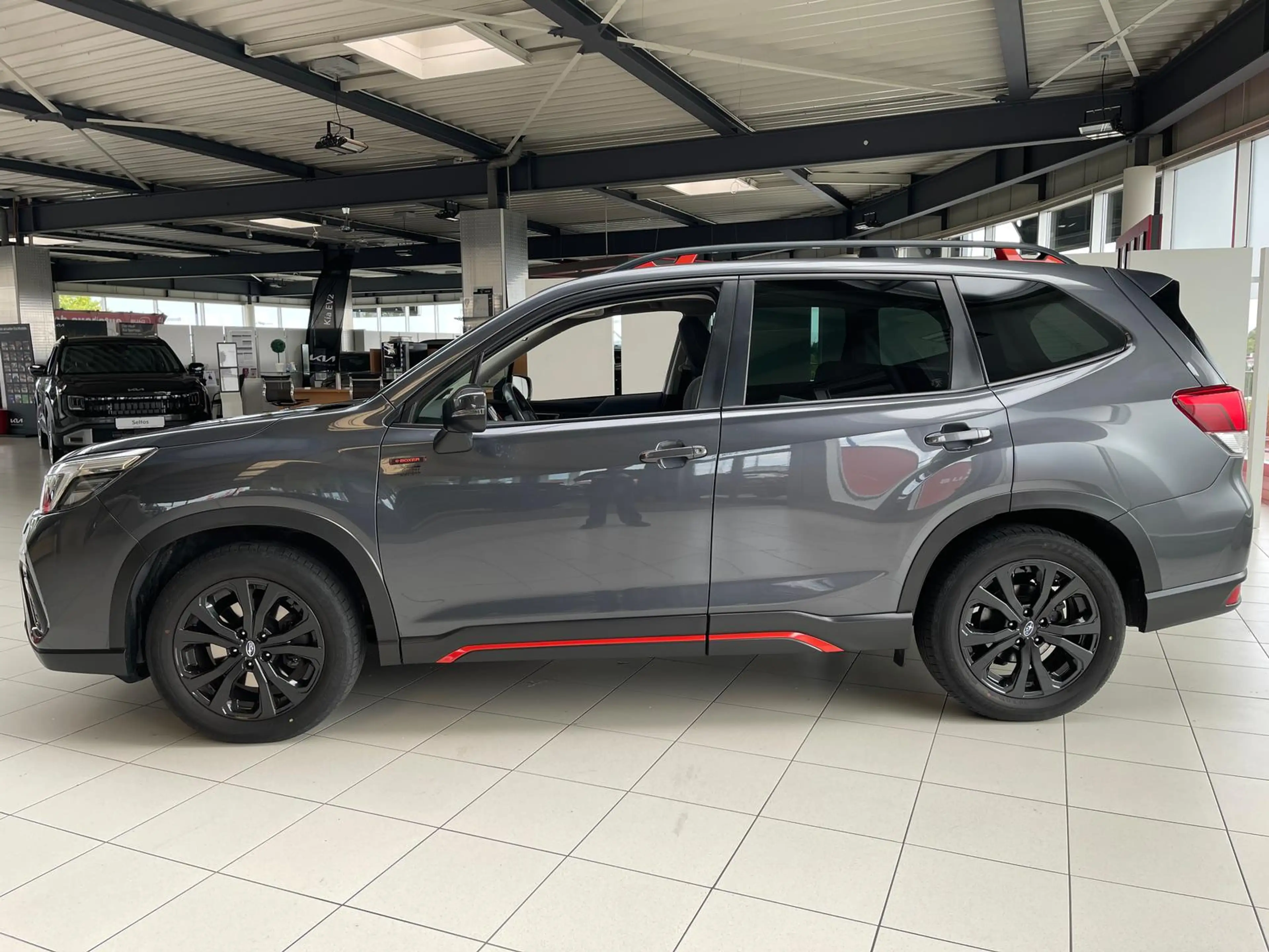 Subaru Forester 2.0ie Edition Sport 40+AT+4x4+Pano+voll — photo 3