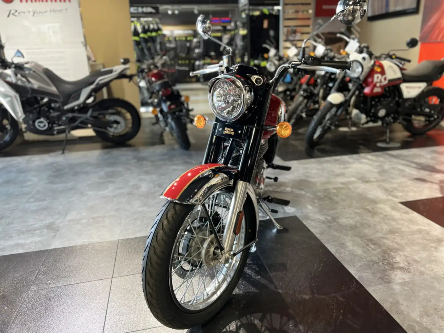 Royal Enfield Classic 350 Chrome Red Rood - 2