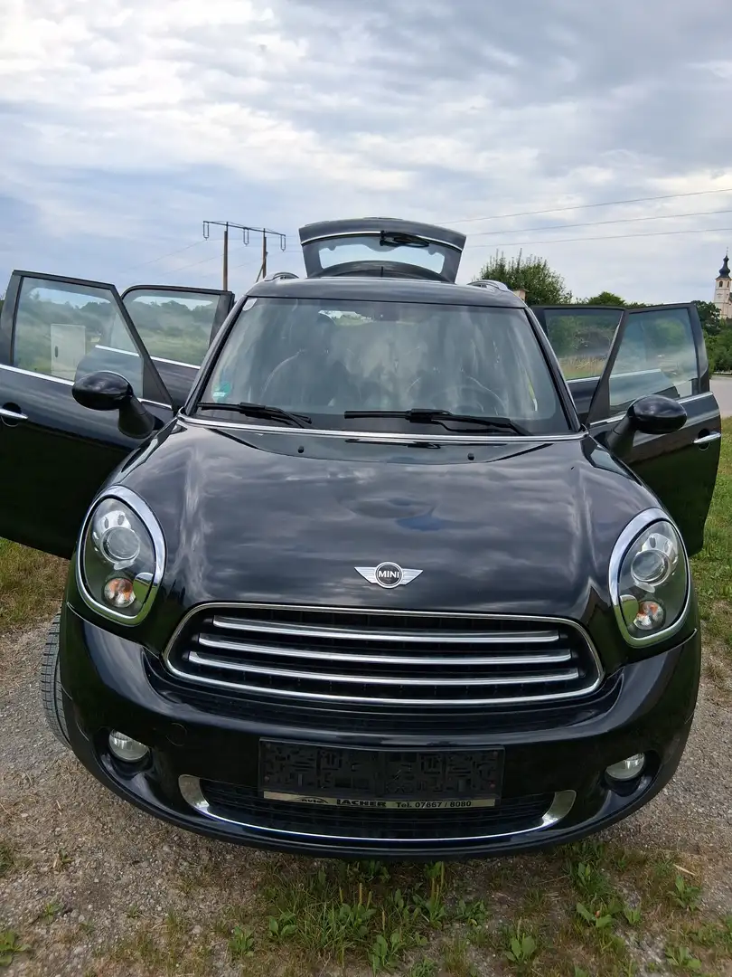 MINI Cooper D Countryman MINI Countryman COOPER D ALL4 COOPER Schwarz - 1