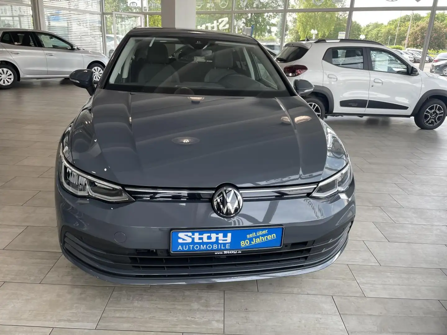Volkswagen Golf 1.0 TSI 110PS Navi LED PDC v+h LED Kamera SHZ Grau - 2