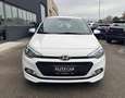 Hyundai i20 1.2 5 porte Blackline GPL Blanc - thumbnail 2