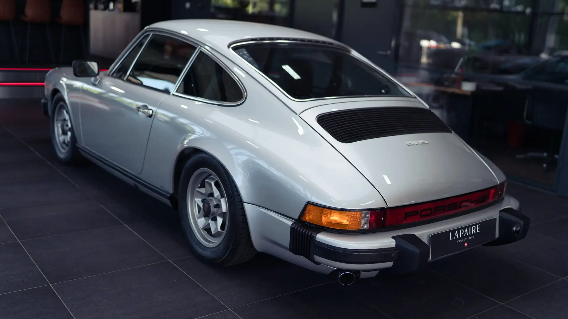 Porsche 911 911S. Restored. Airco, cruise, matching numbers. Argent - 2