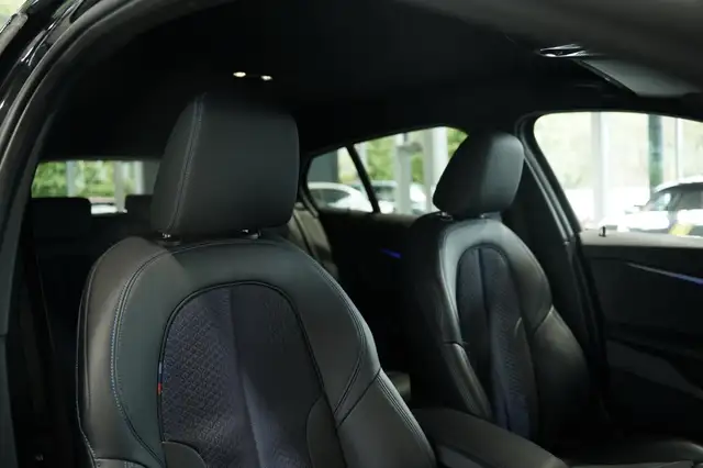 BMW 1 Series view 15