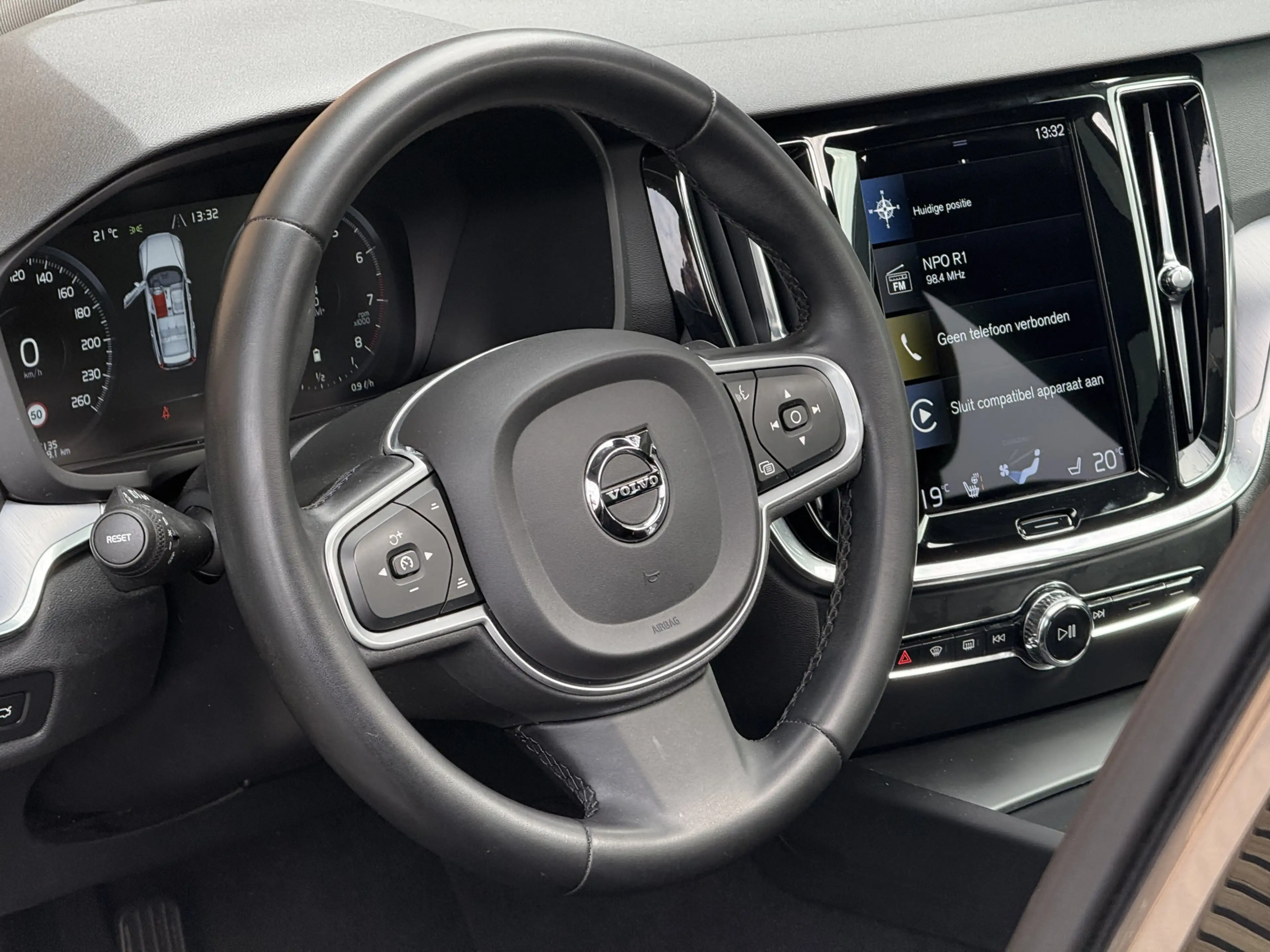 Volvo V60 2.0 B3 Core NL-Auto Panodak / Trekhaak / Camera / — photo 4