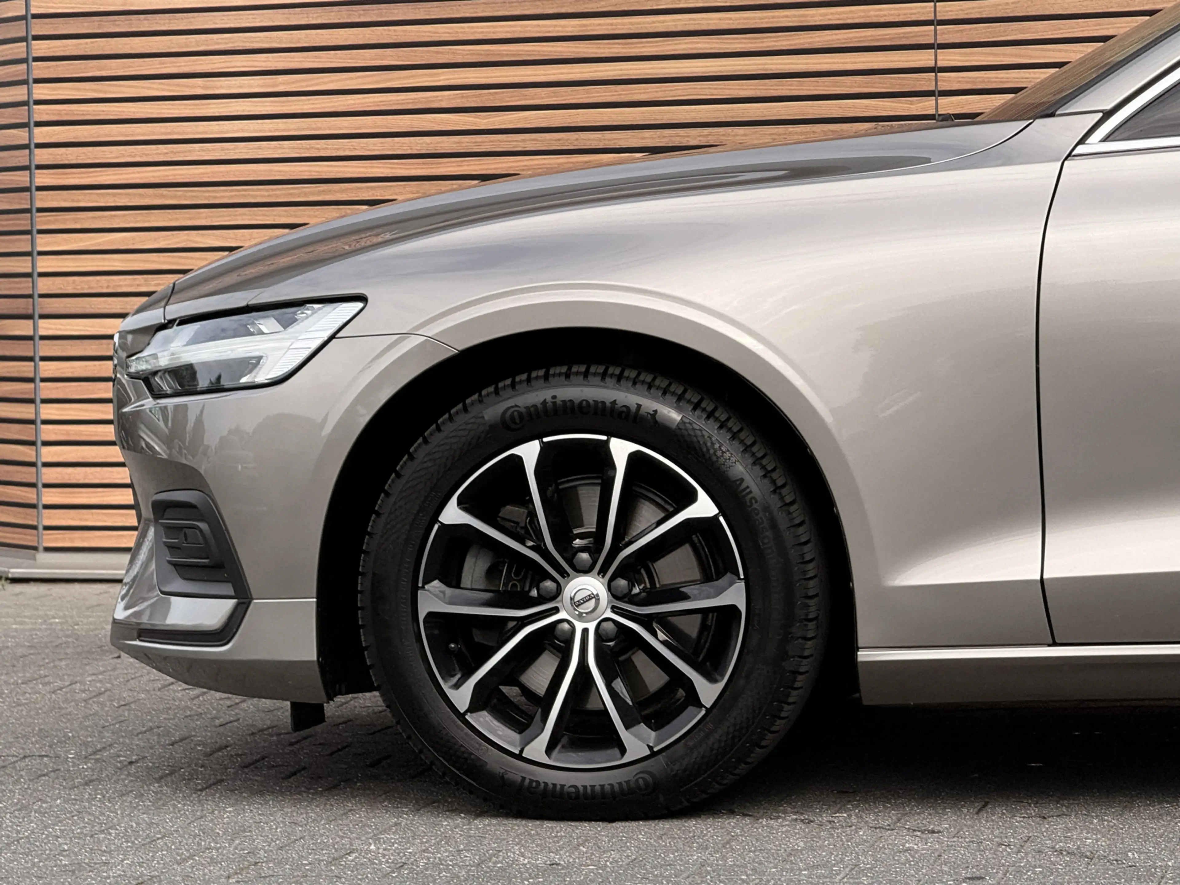 Volvo V60 2.0 B3 Core NL-Auto Panodak / Trekhaak / Camera / — photo 12