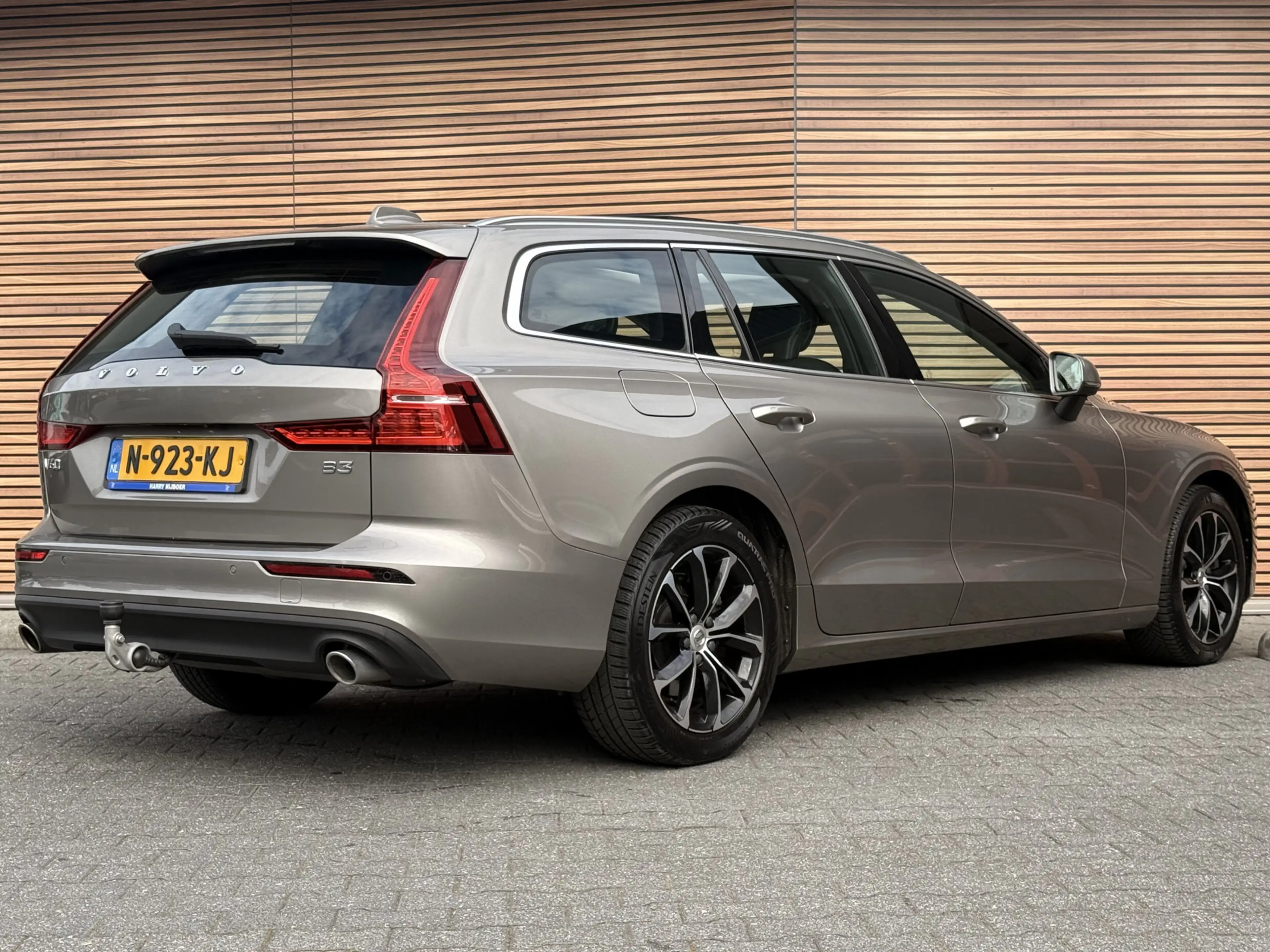 Volvo V60 2.0 B3 Core NL-Auto Panodak / Trekhaak / Camera / — photo 3