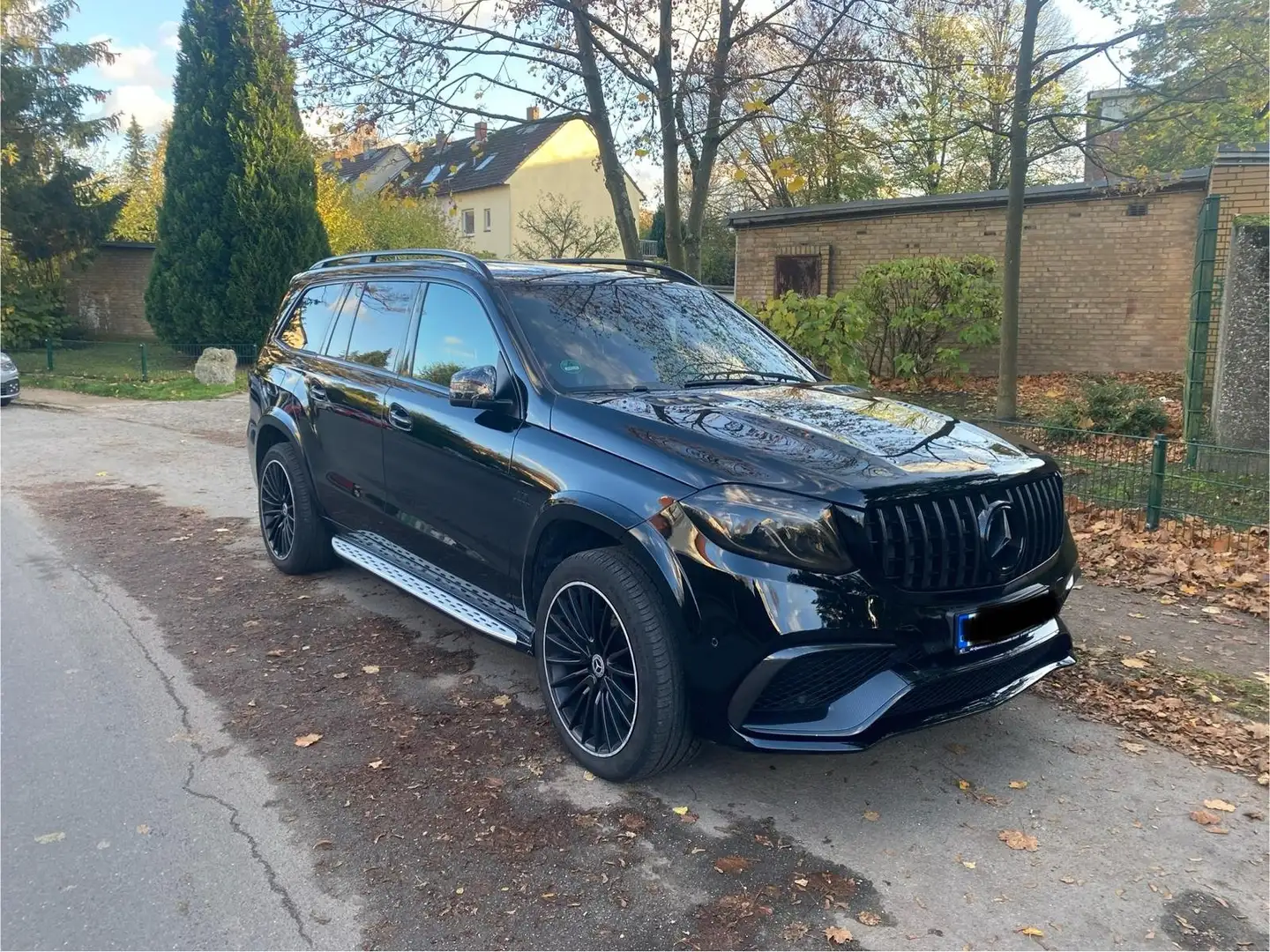 Mercedes-Benz GL 450 BlueTec 4Matic (166.824) Schwarz - 1