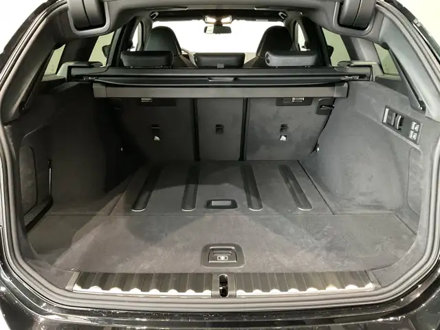 BMW M3 view 9