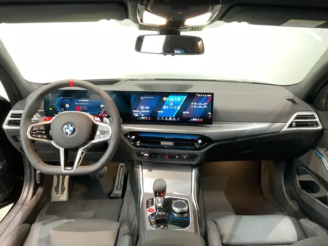 BMW M3 view 3