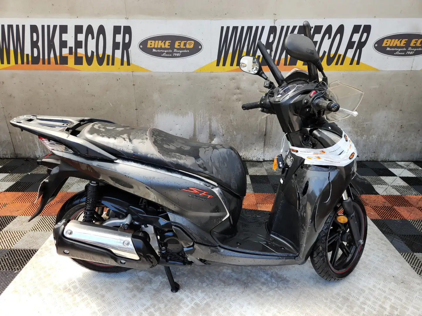 Honda SH 300 Gris - 1