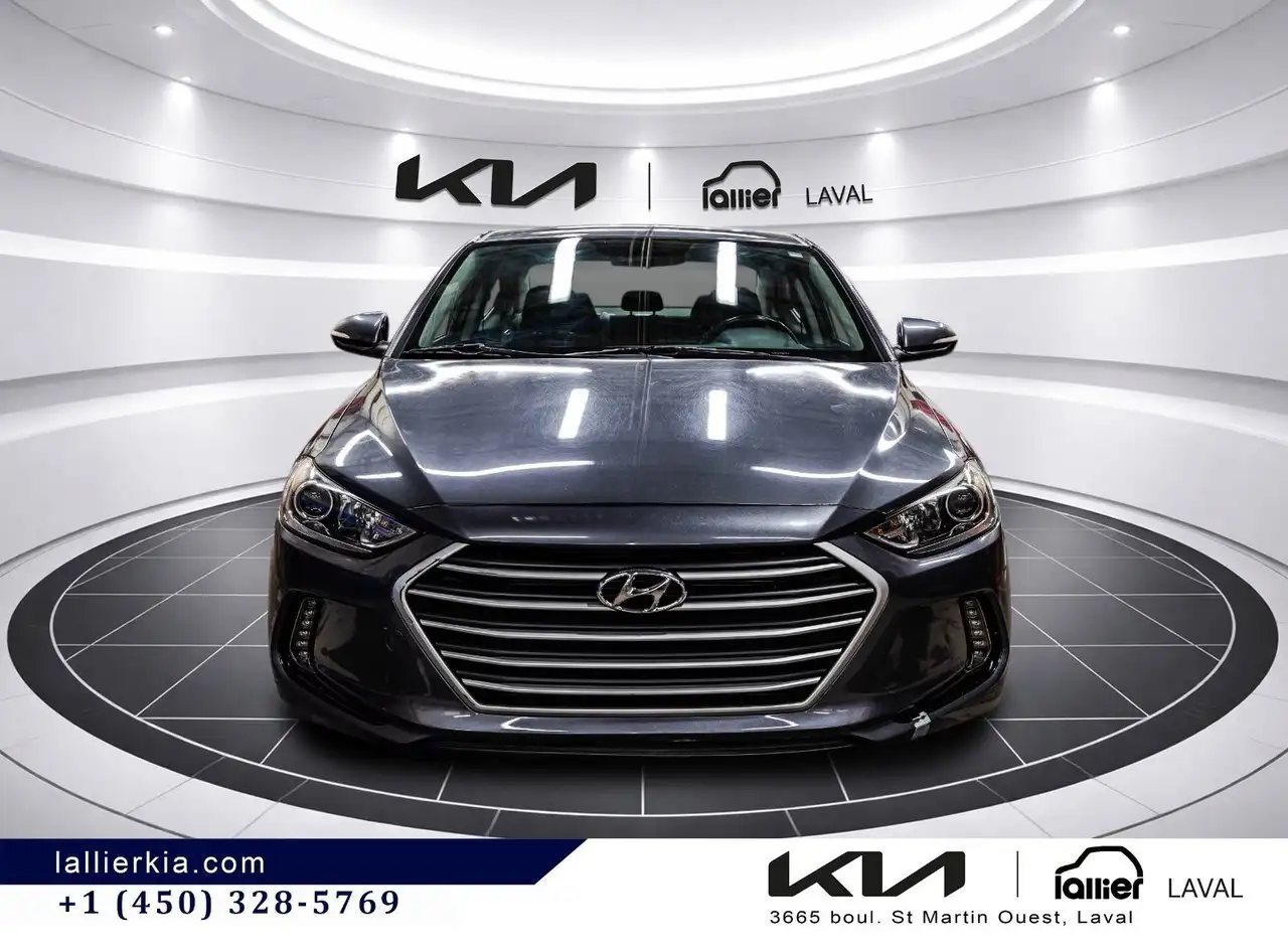 Hyundai ELANTRA photo Hyundai ELANTRA