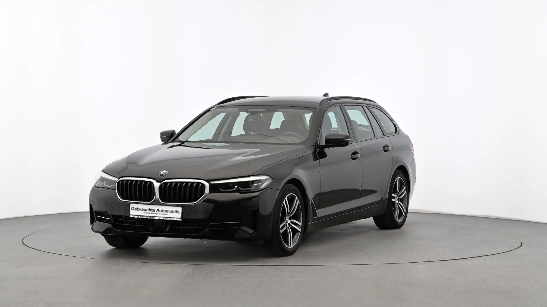 BMW 520 d xDrive G31 Schwarz - 1