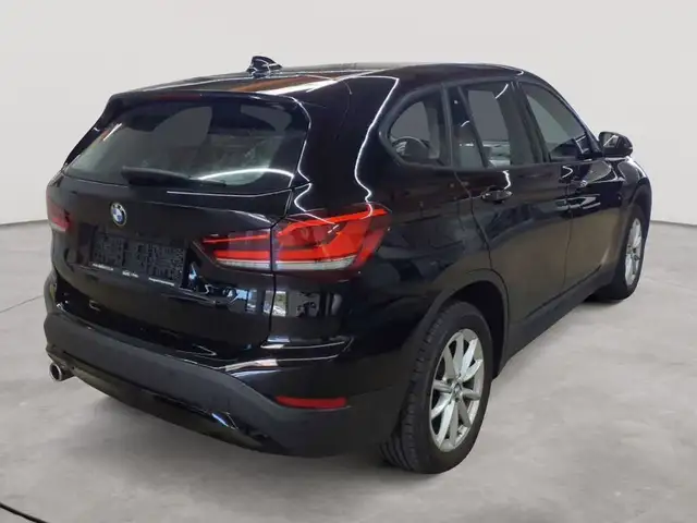 BMW X1 view 4