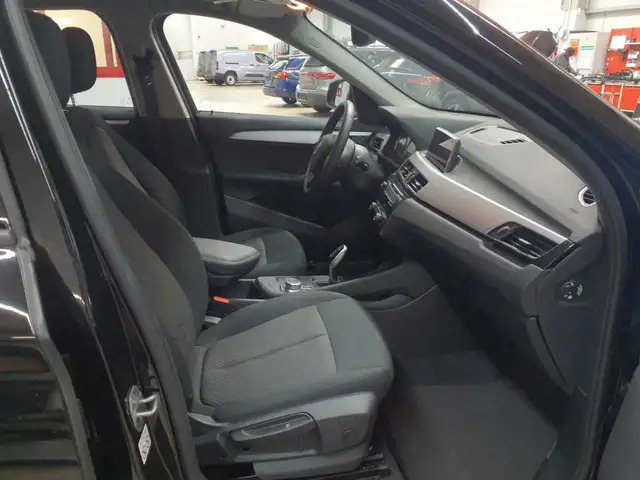 BMW X1 view 8